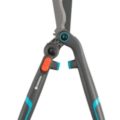 Aanbiedingen Tuin Wonder Winkel 22 GARDENA 2 In 1 EnergyCut Heggenschaar